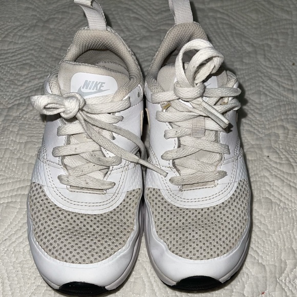 White Nike shoes size 12C - Picture 1 of 5